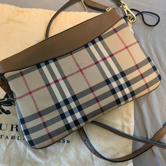 ✔️SOLD✔️Burberry Horseferry Peyton Wristlet - Picture 4 of 6
